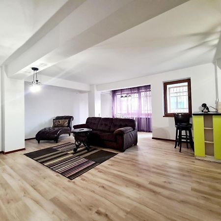 R.O.S.E. Apartment คอนสตันซา ภายนอก รูปภาพ
