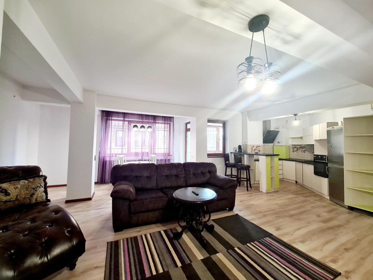 R.O.S.E. Apartment คอนสตันซา ภายนอก รูปภาพ