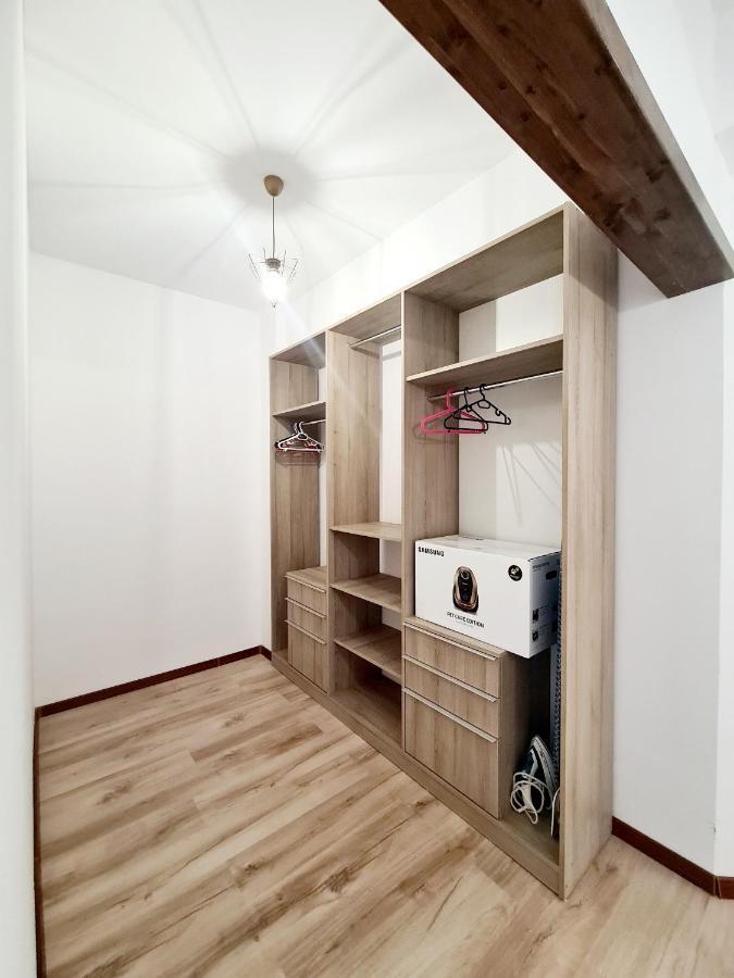 R.O.S.E. Apartment คอนสตันซา ภายนอก รูปภาพ