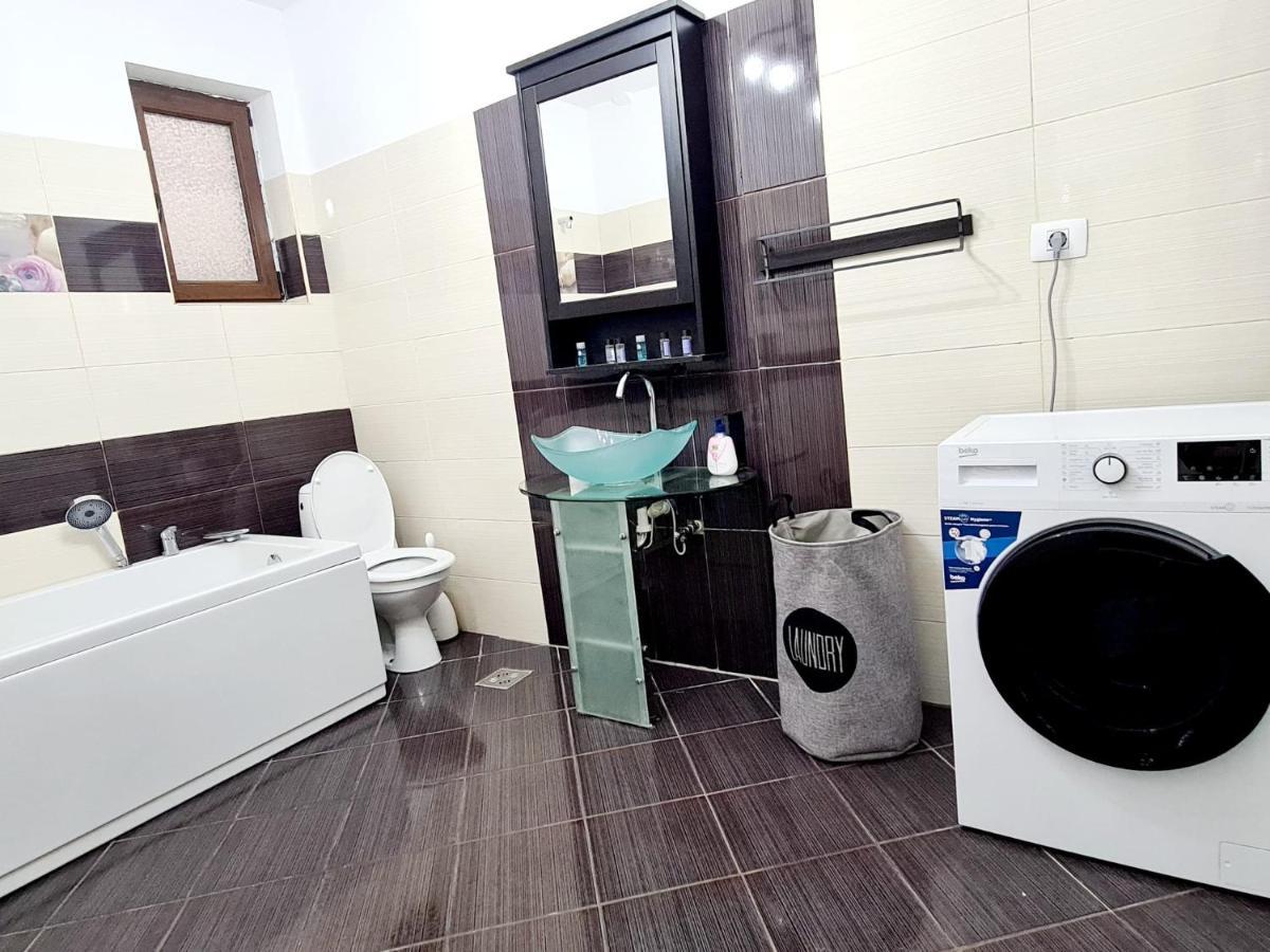 R.O.S.E. Apartment คอนสตันซา ภายนอก รูปภาพ